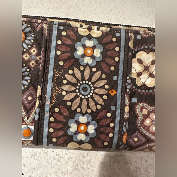 Vera Bradley Brown floral wallet with multiple compartments and zipper closure - Picture 12 of 15